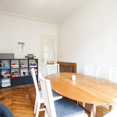 Spacious Flat With View On The Sacre Coeur Apartment