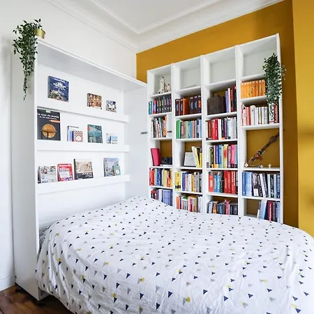 Spacious Flat With View On The Sacre Coeur Apartment